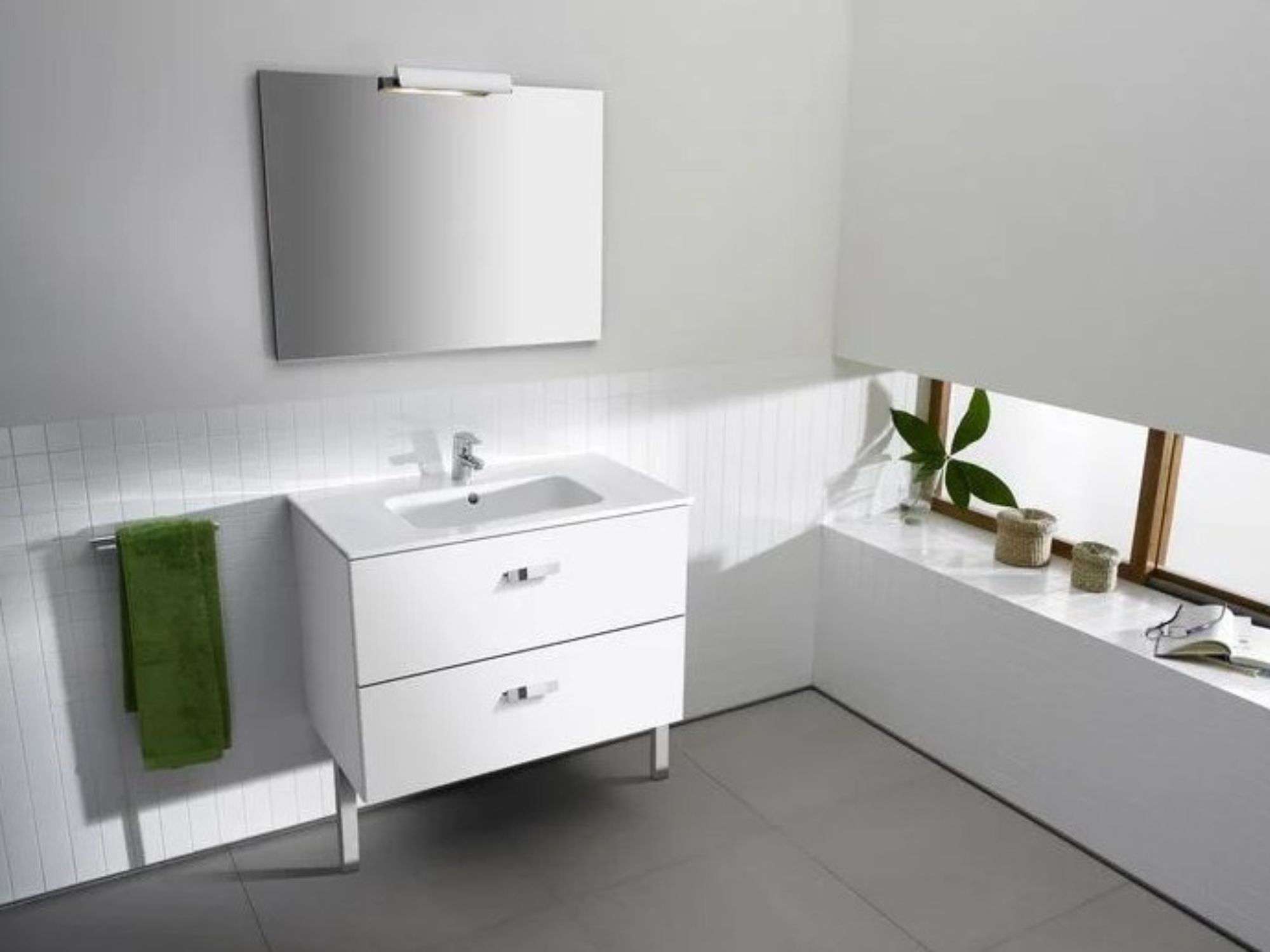 a855852806 (3) Roca Victoria Basic beli ormarić sa lavaboom